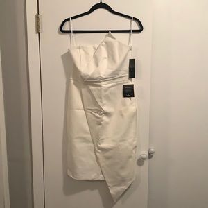 NWT Lulus White Strapless Dress